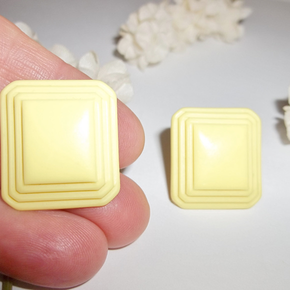VINTAGE Earrings Yellow Square Post Art Deco Jewelry Retro Find Fashion Set 7044 - Picture 5 of 9